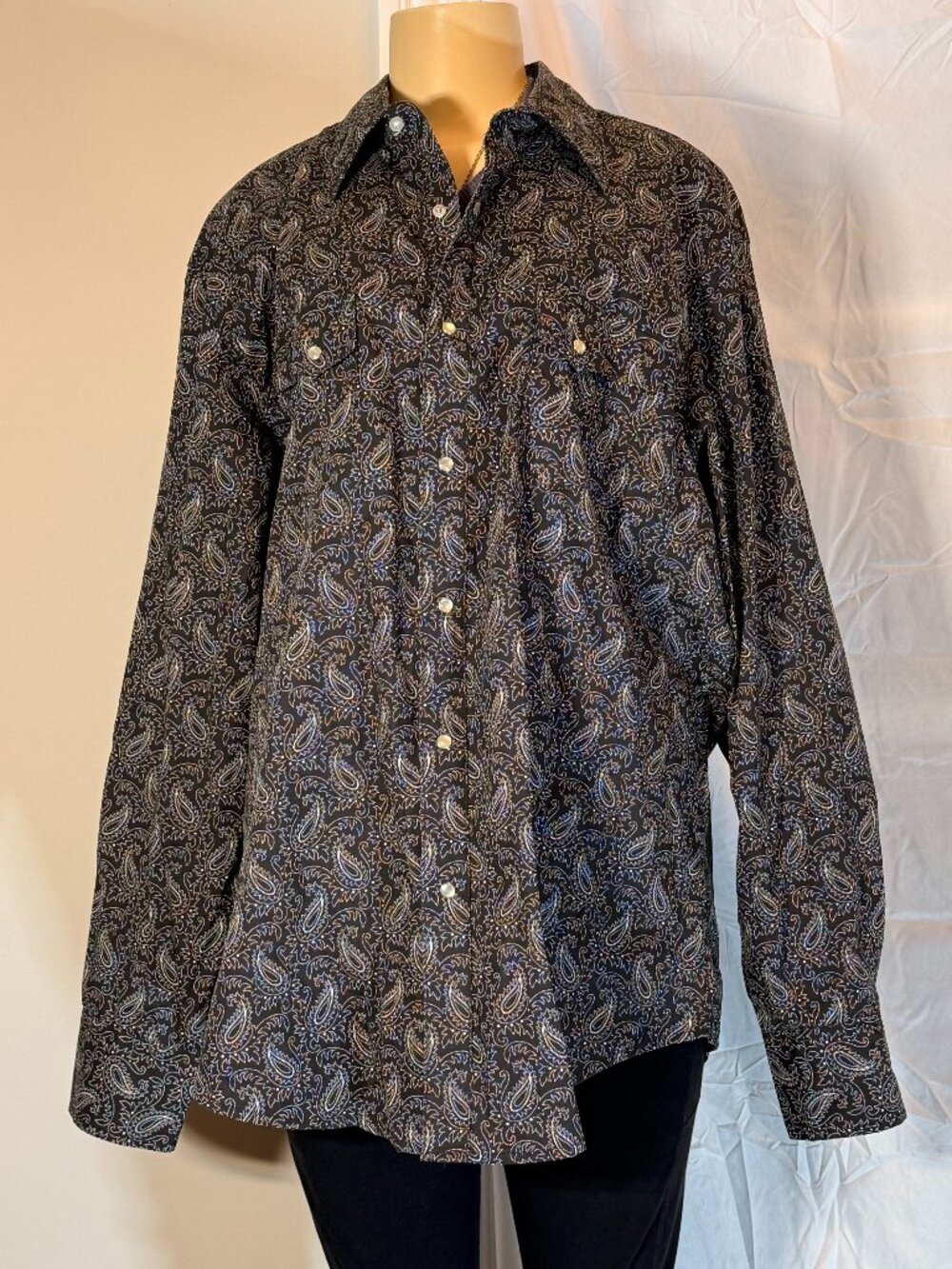 Wrangler Wrancher Black LS Paisley western shirt w/ pearl snaps Men's XL